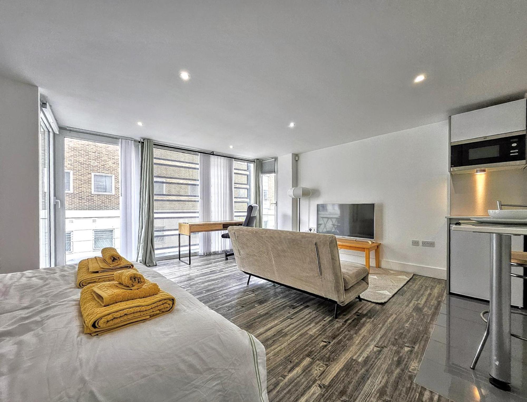 City Waterside, Old Street, Angel, Entire Private Apartment London Exteriör bild
