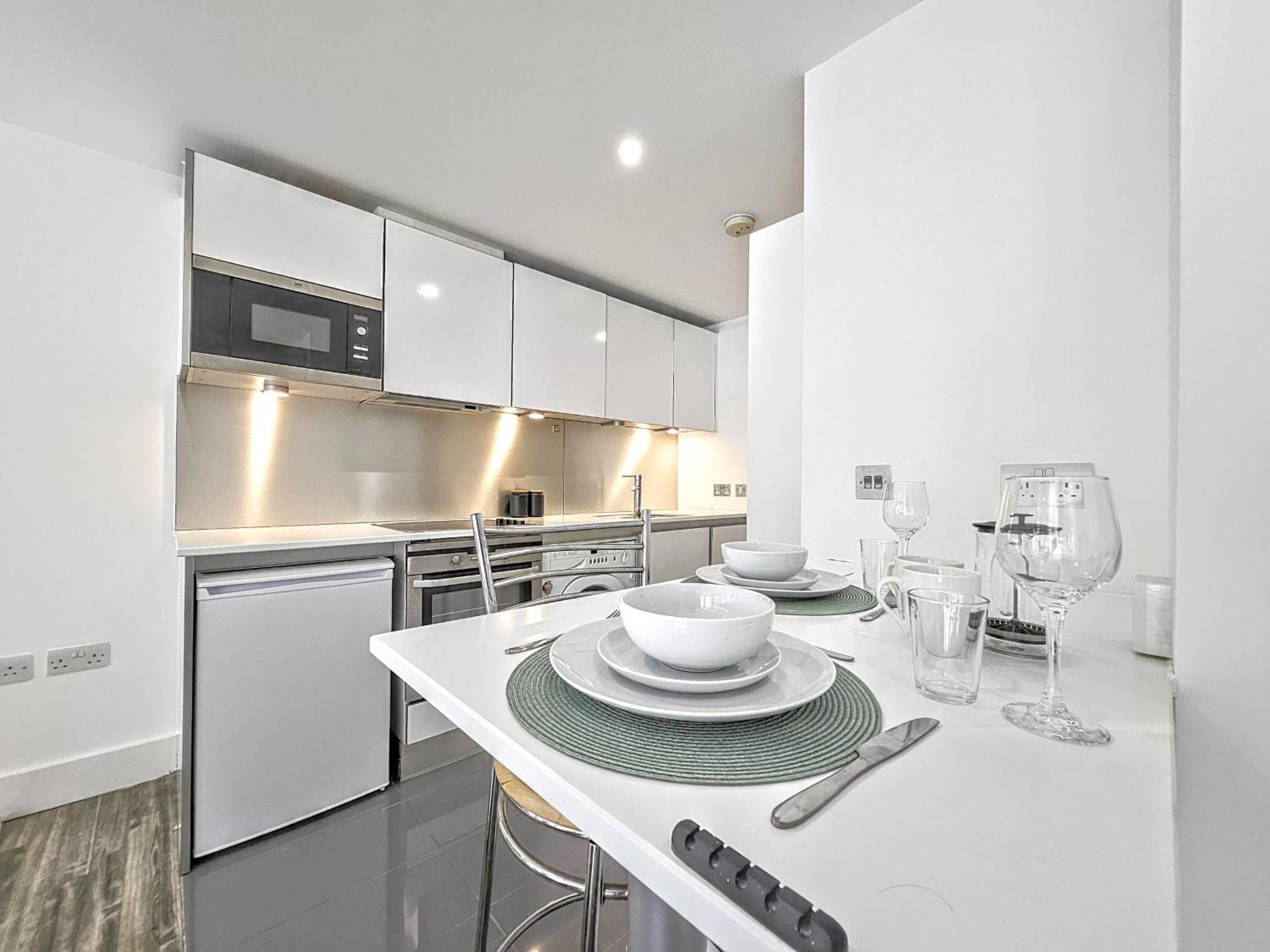 City Waterside, Old Street, Angel, Entire Private Apartment London Exteriör bild